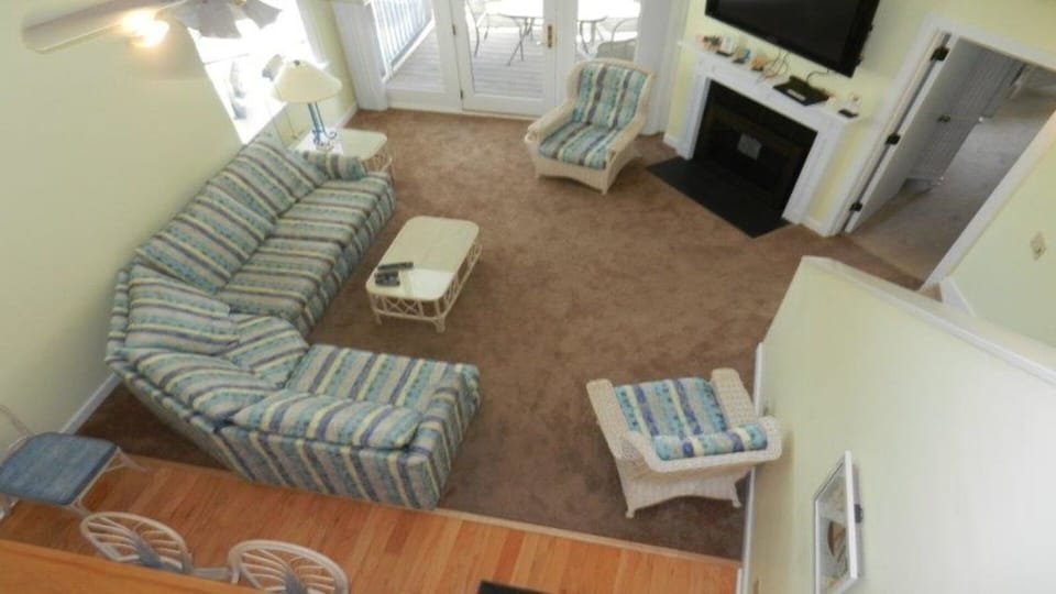 Overhead view of den