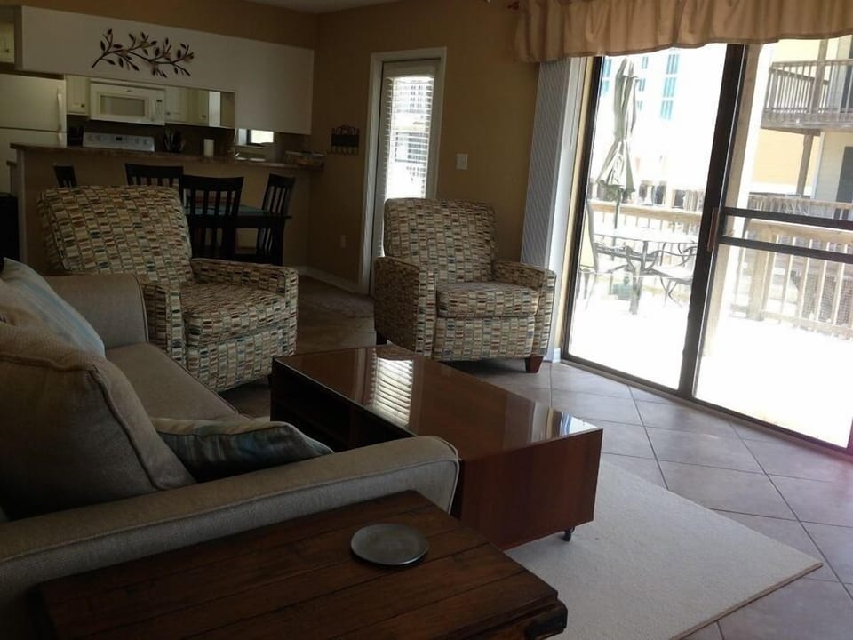 Living Room opens to lower deck



