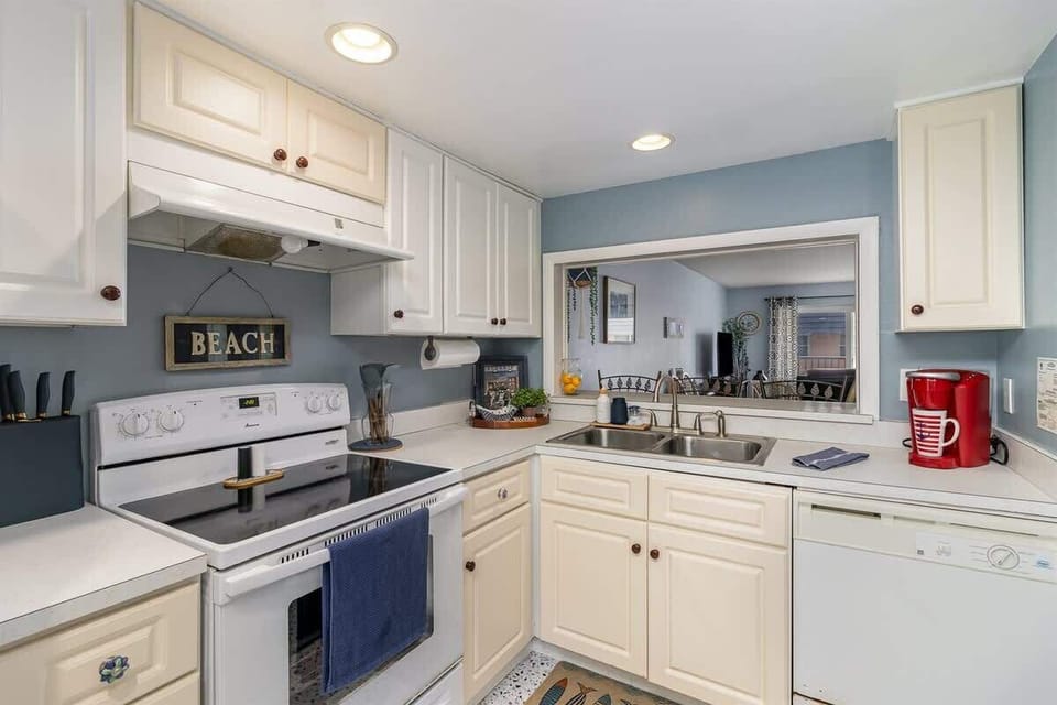 Fully Furnished Kitchen