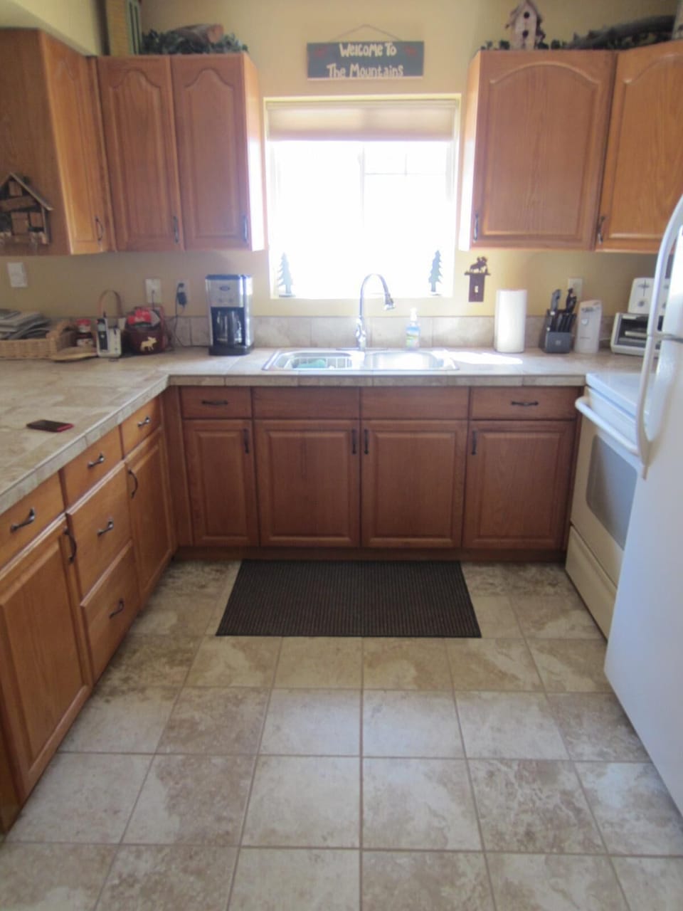 All new kitchen countertops and kitchen floor