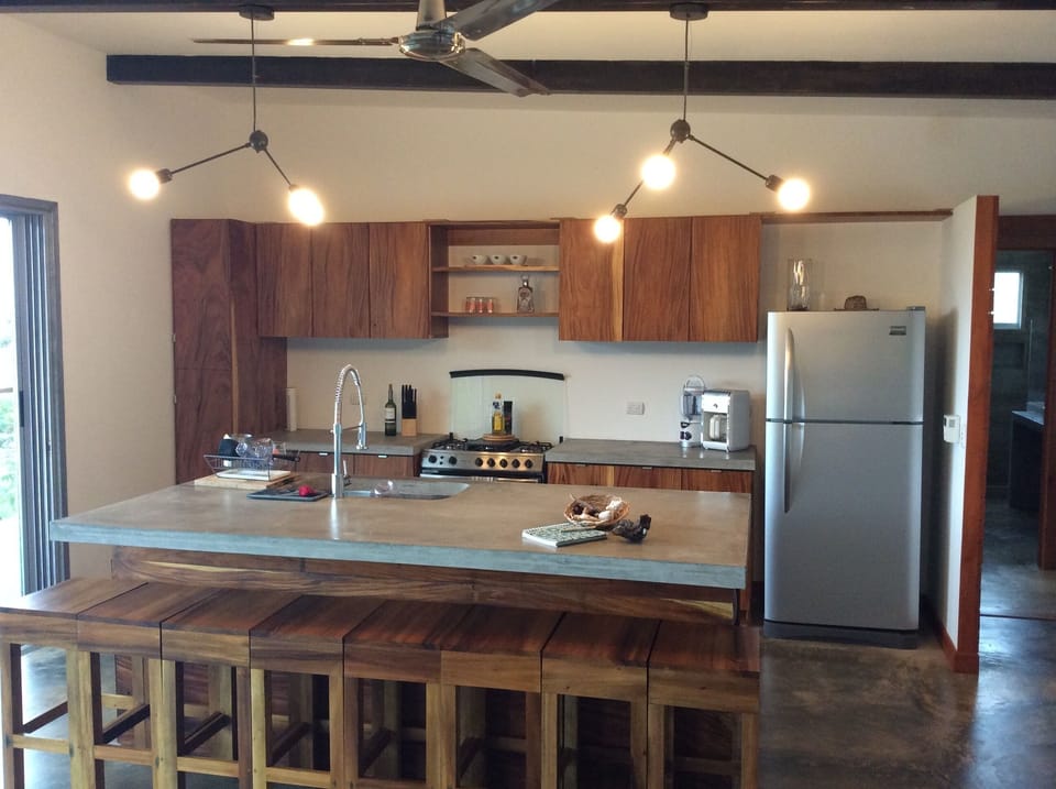Modern Kitchen that includes Island Seating