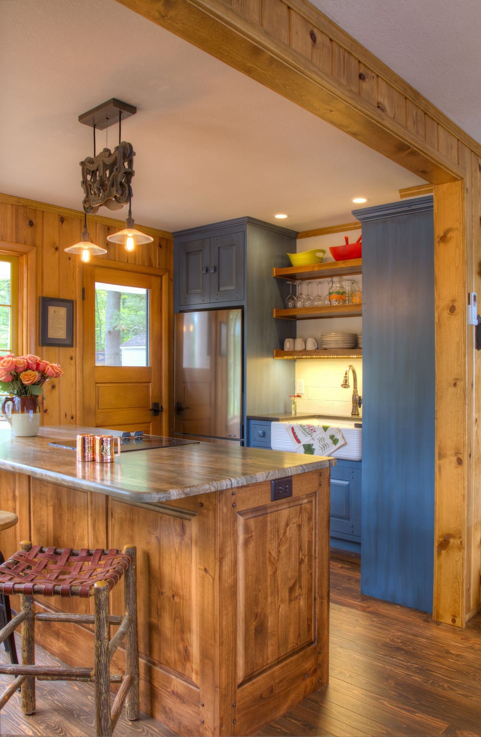 Main Cabin - Kitchen