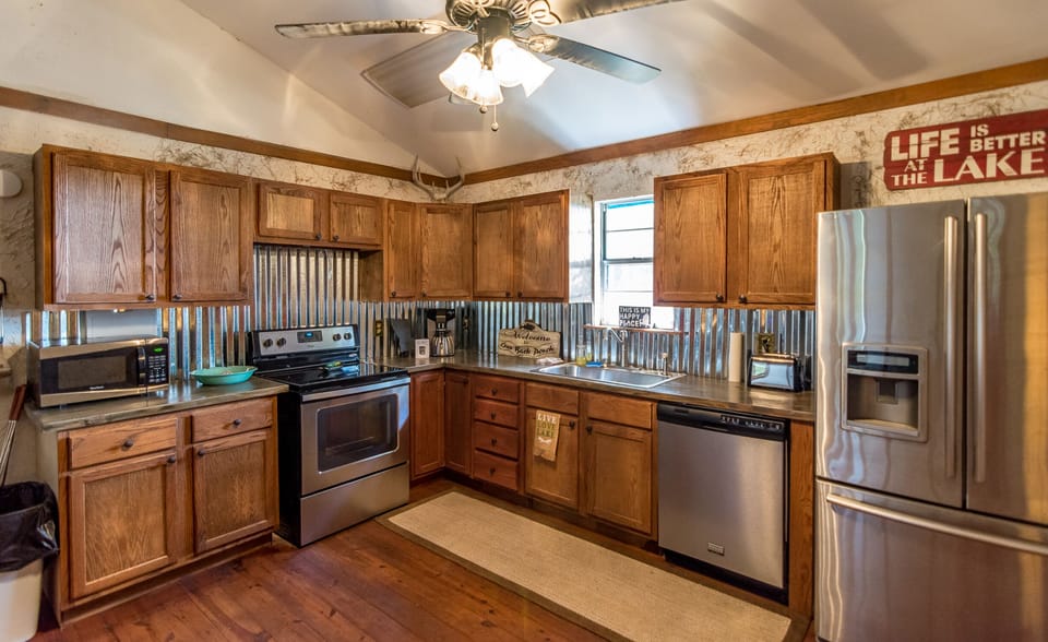 Full Kitchen