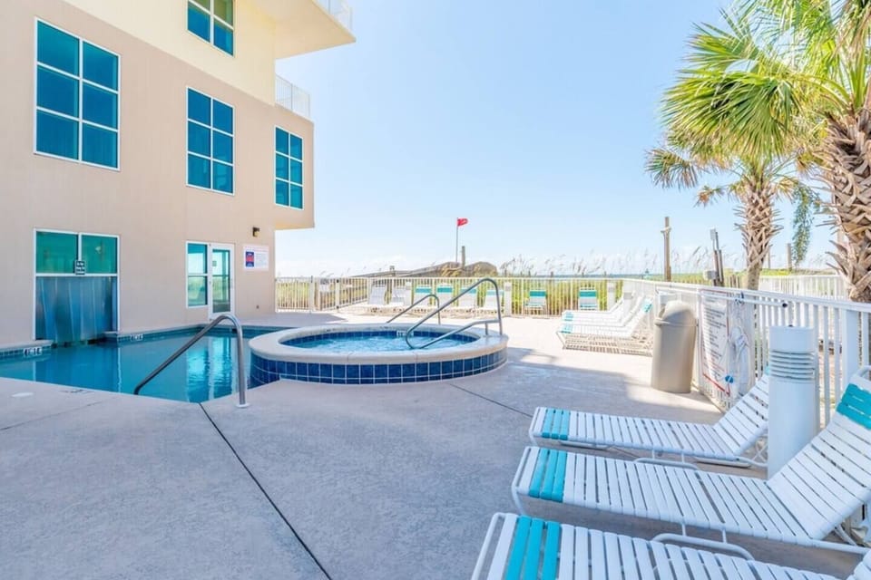 Outdoor pool with hot tub
