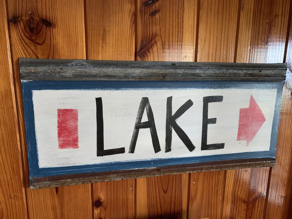 This way to the Lake!
