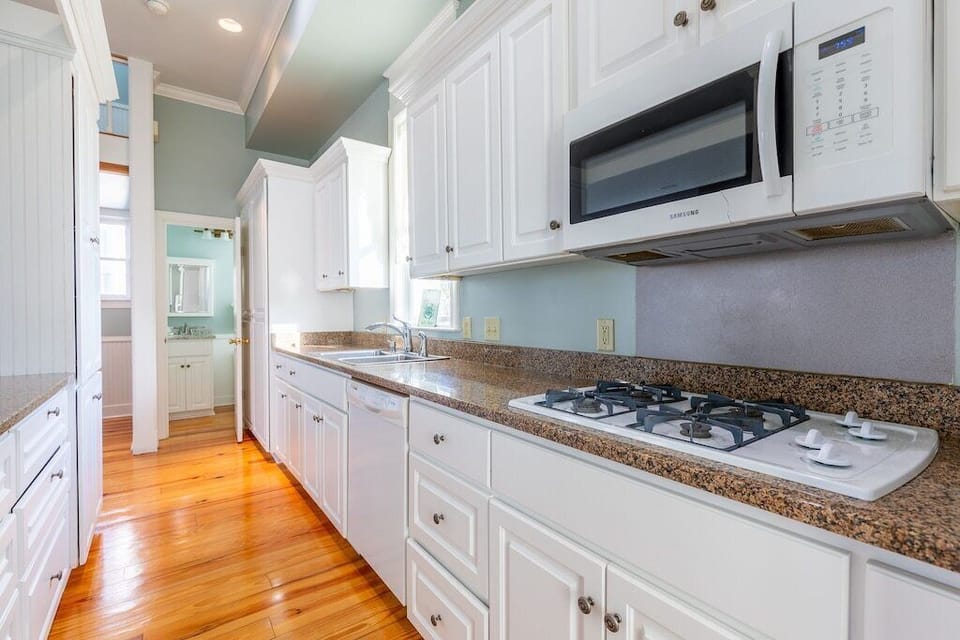 Large kitchen 