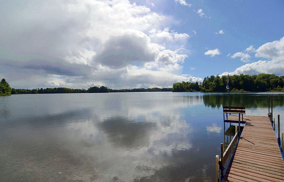 Lakeview looking Southeast across Windigo Lake