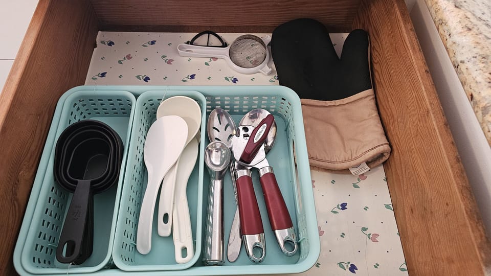 Misc kitchen utincils