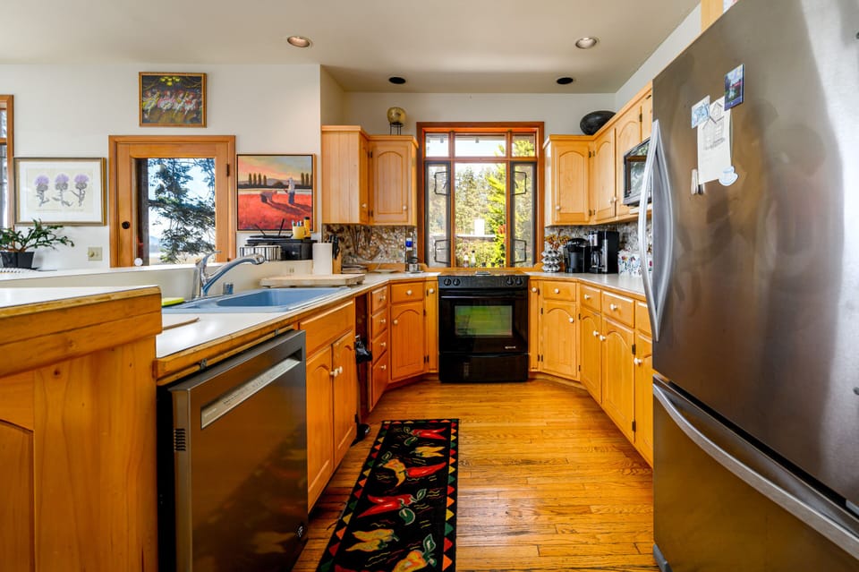Main floor. Fully equipped kitchen.