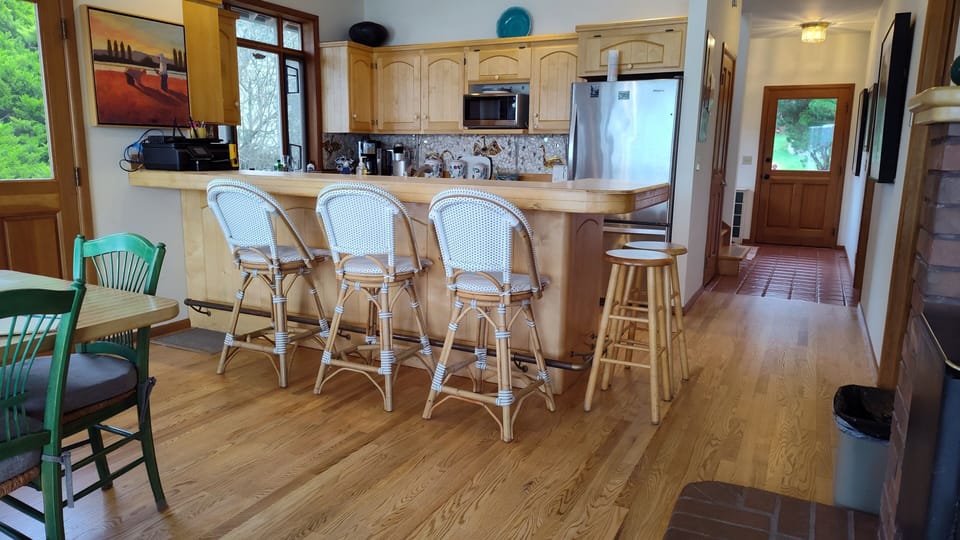 Fresh paint and new floors!