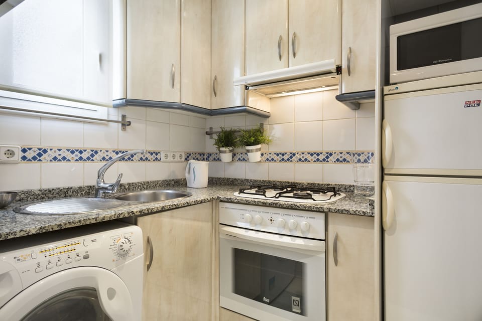 Complete kitchen