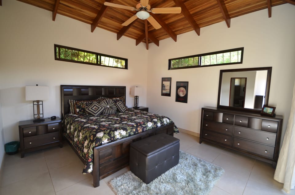 Guest King Size Bed