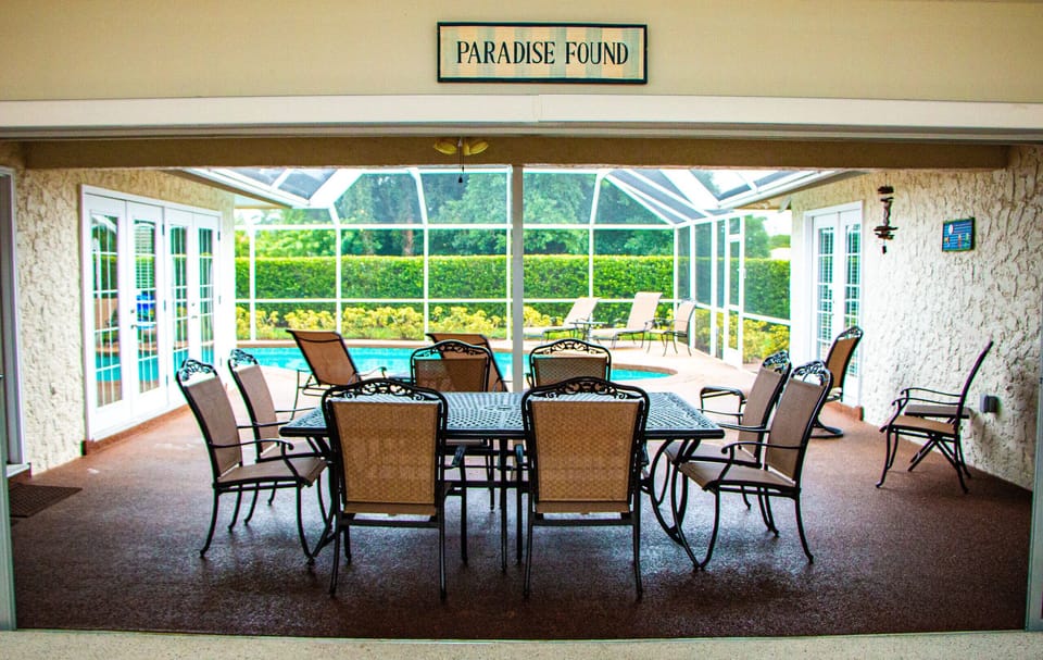 Outdoor Dining for Large Parties!