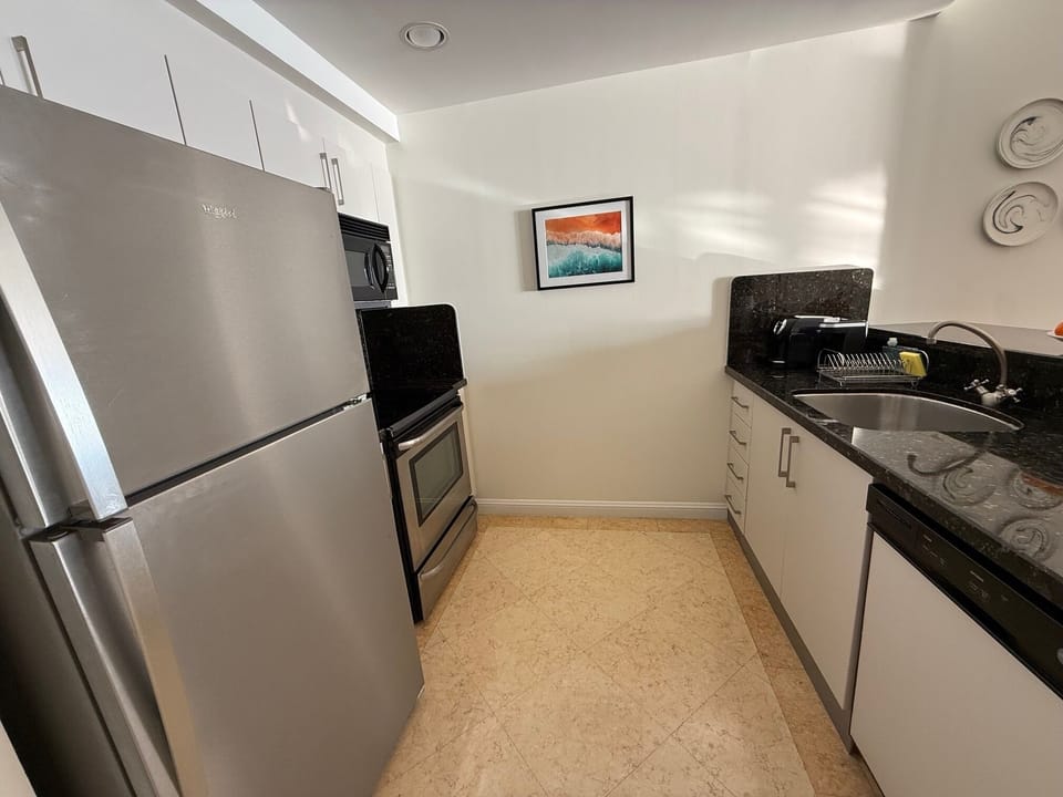 Well equipped kitchen with all appliances