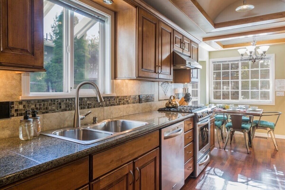 Gourmet Kitchen