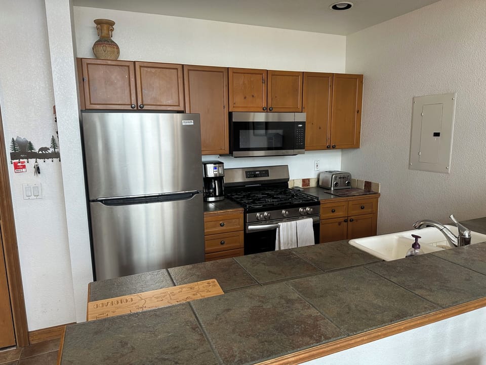 Full Kitchen/new appliances