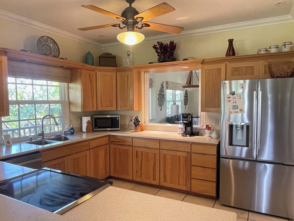 The spacious kitchen will please even the most discriminating chef