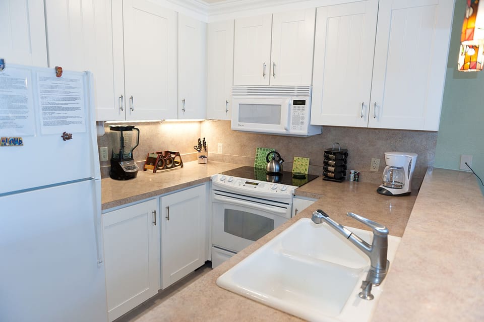 New kitchen lighting, appliances and crown molding.  Very easy to use kitchen.