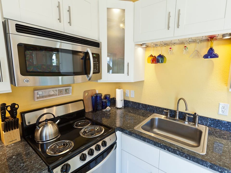 Modern, clean kitchen