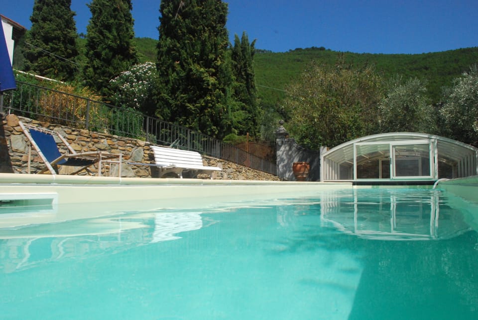 PRIVATE POOL