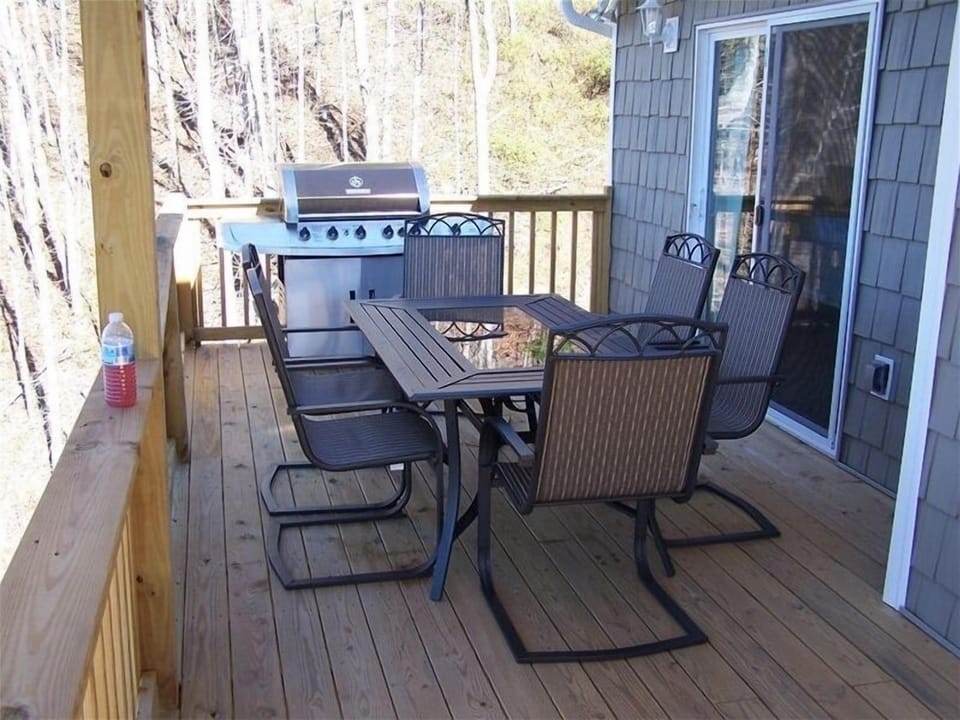 Main Level Deck with Large Gas Grill and Dining Table