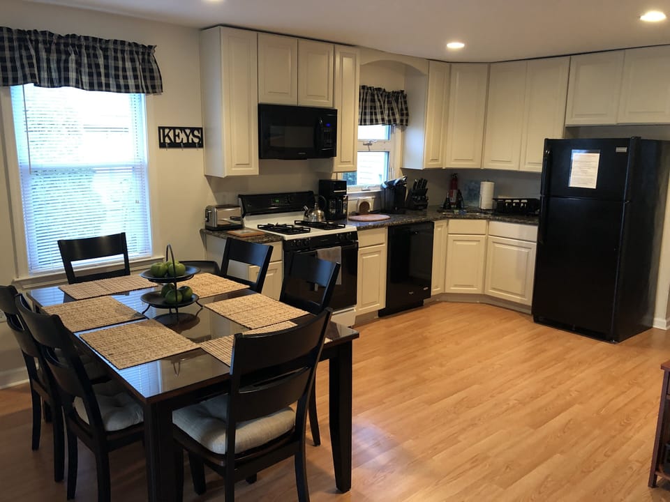Open Kitchen with Dinning Area
