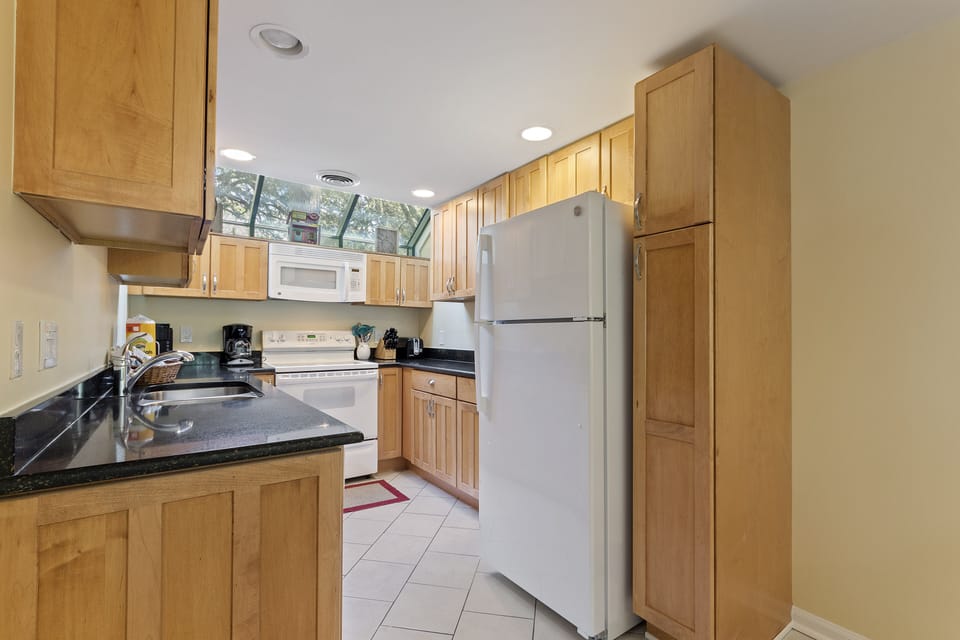 Fully equipped kitchen