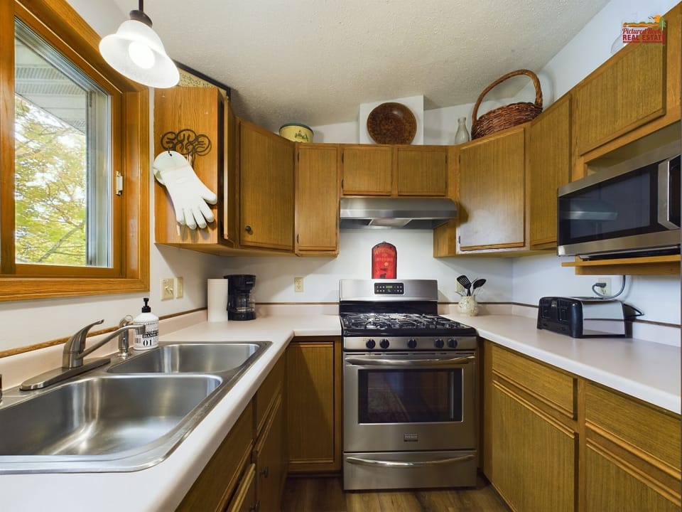 Full Kitchen