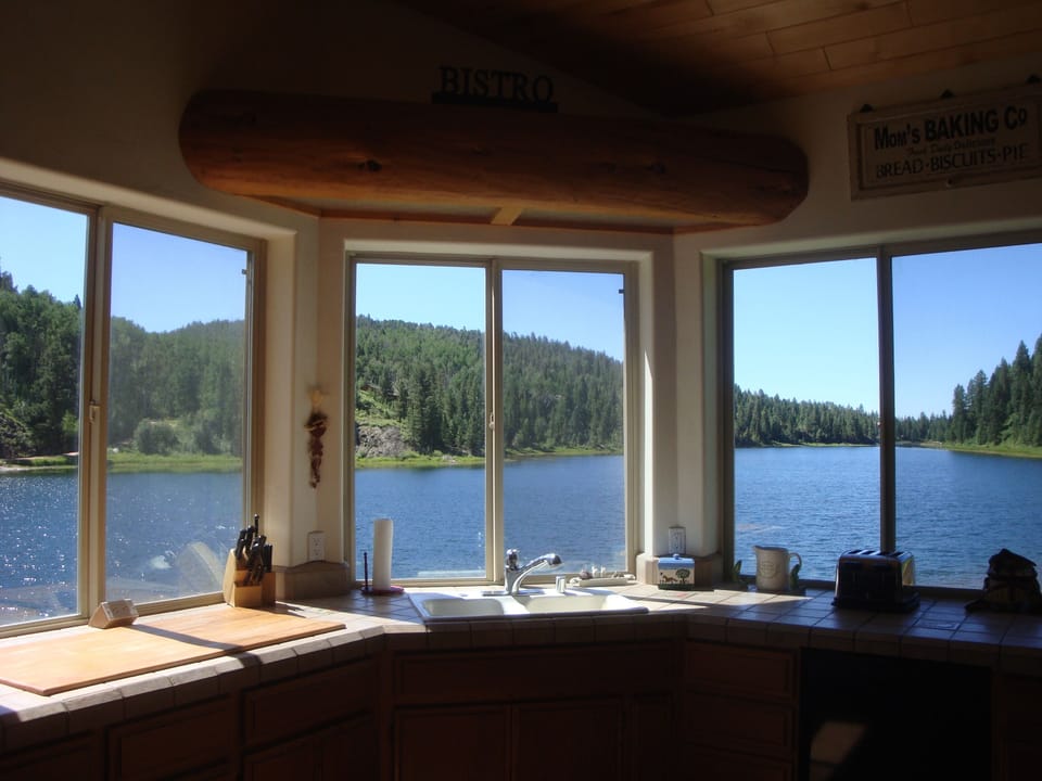 Kitchen lake views, where you see beavers in the morning with your coffee.