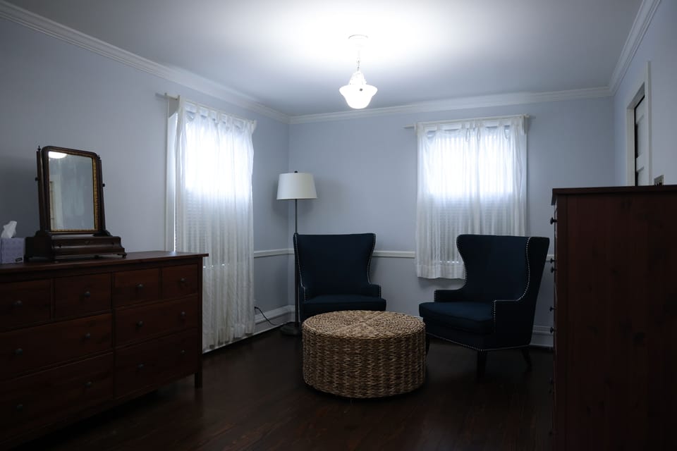 Master Bedroom (2nd Floor)