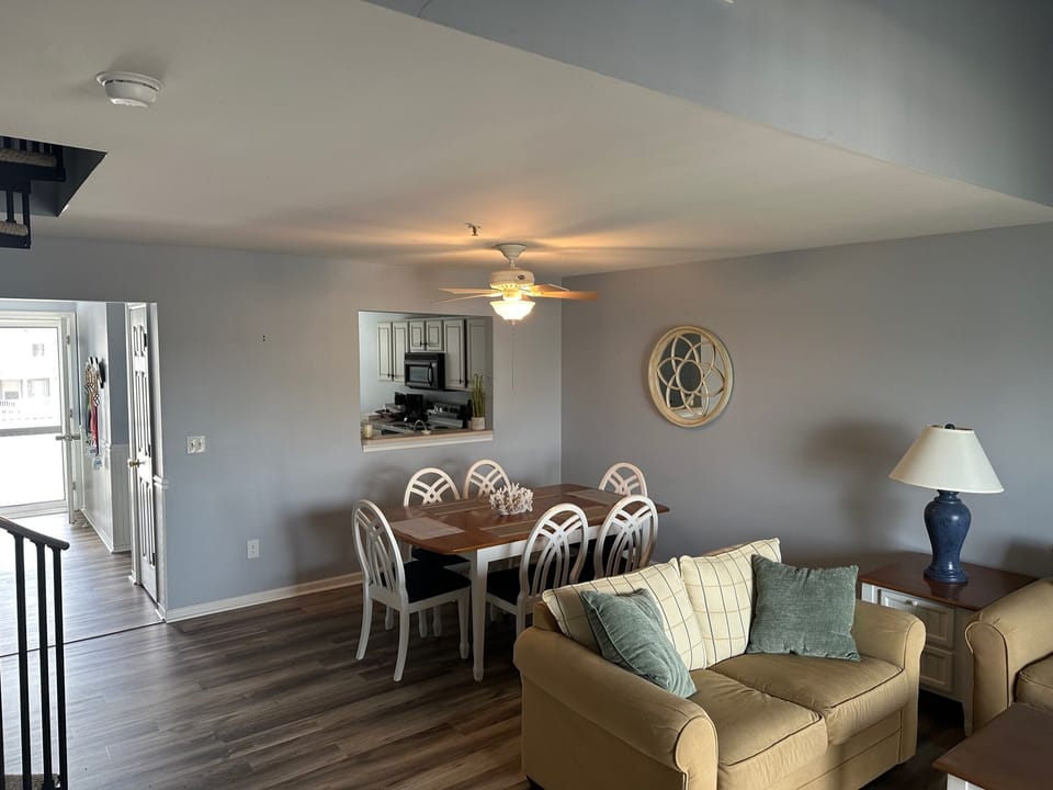 Dining area 2