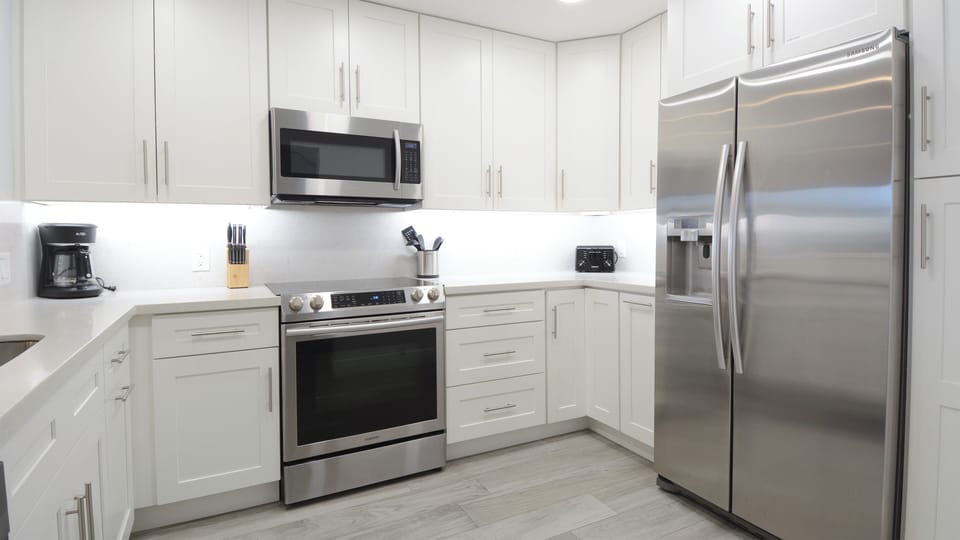 Kitchen - Main Floor