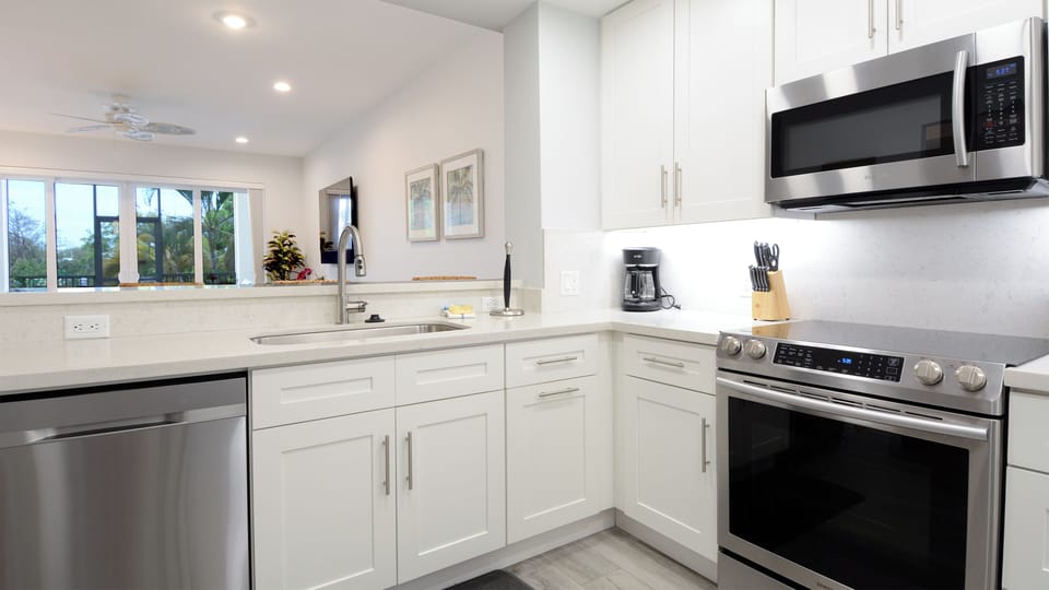 Kitchen - Main Floor