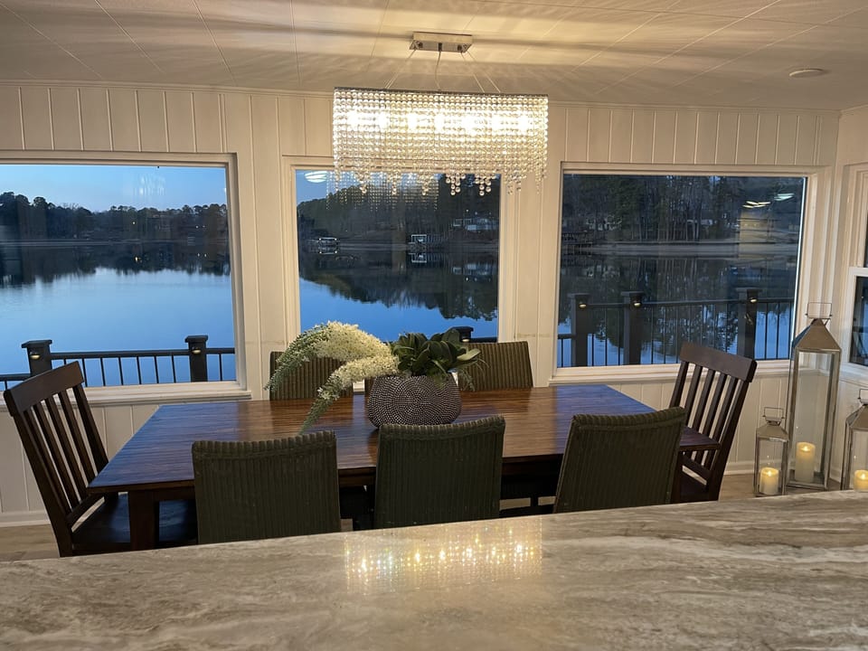Dining room with beautiful view of the lake.
