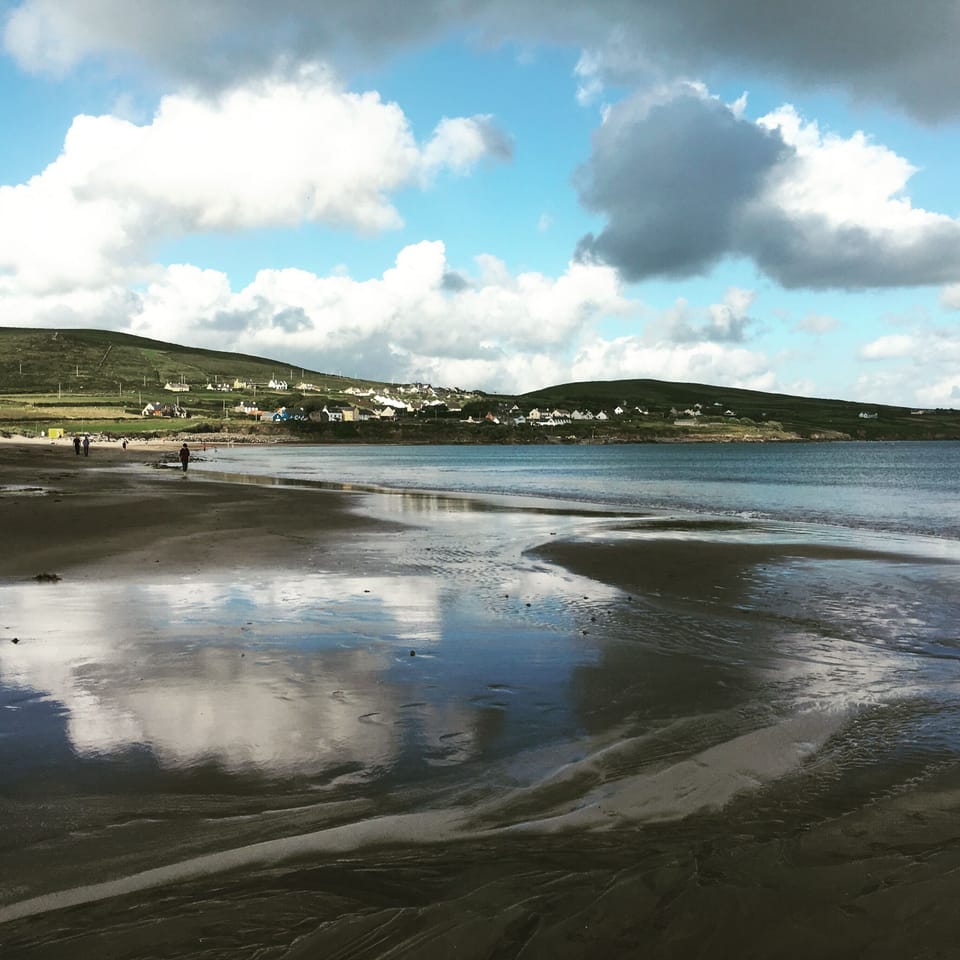 \morning stroll on the beach. The strand is walking distance form the house.
