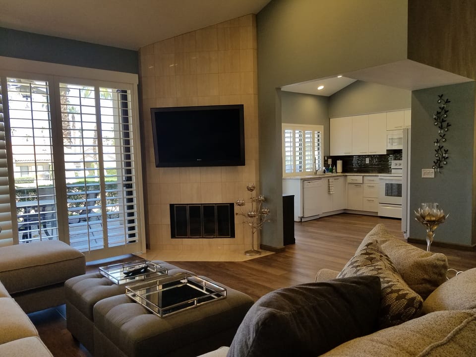 Spacious, open floor plan. Large flat screen tv with full cable, fireplace.