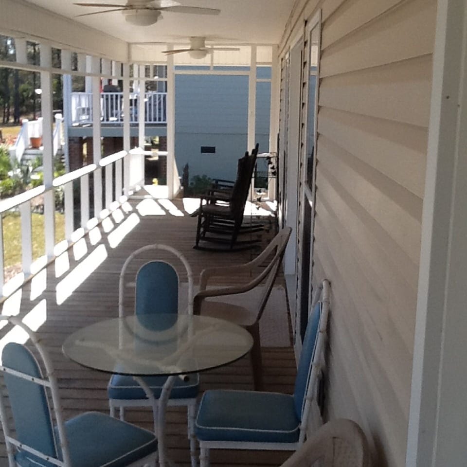 Screened Porch facing lake