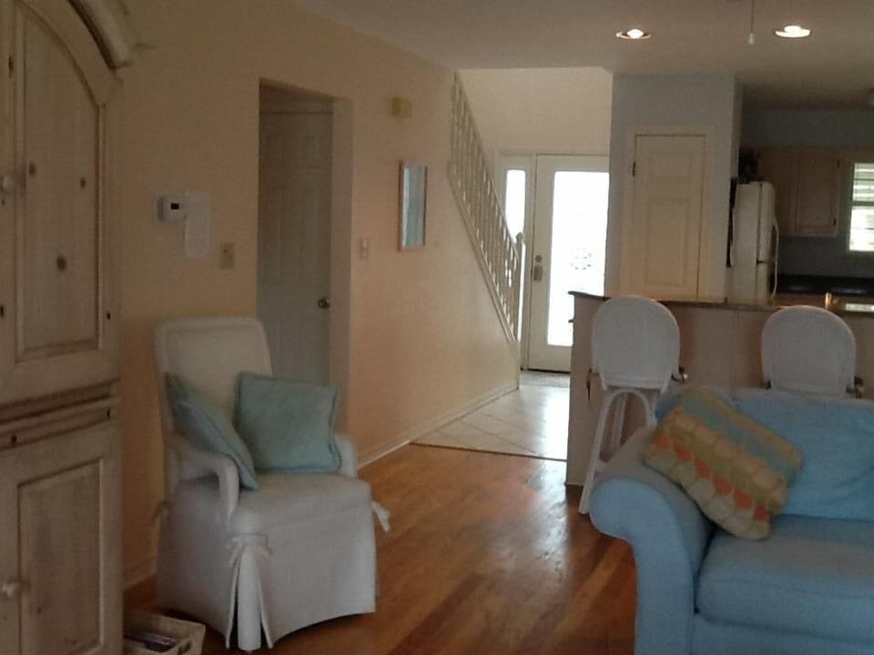 Entry hall to living room