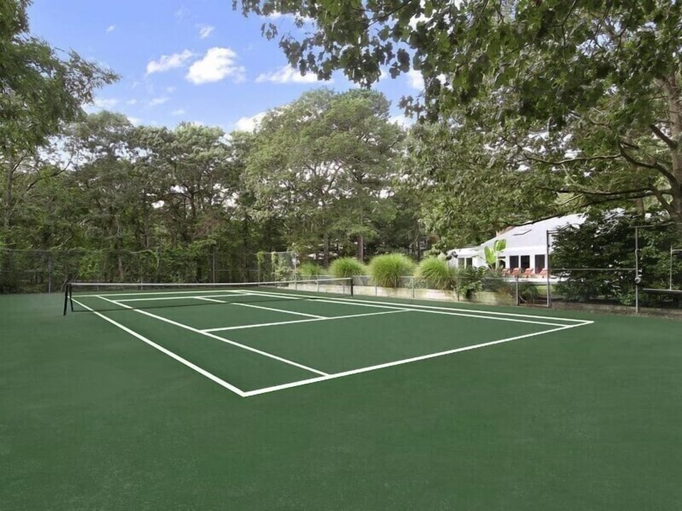 Tennis court