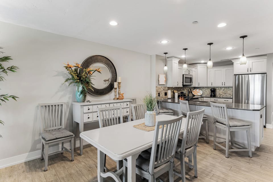 Dinning Room (3)