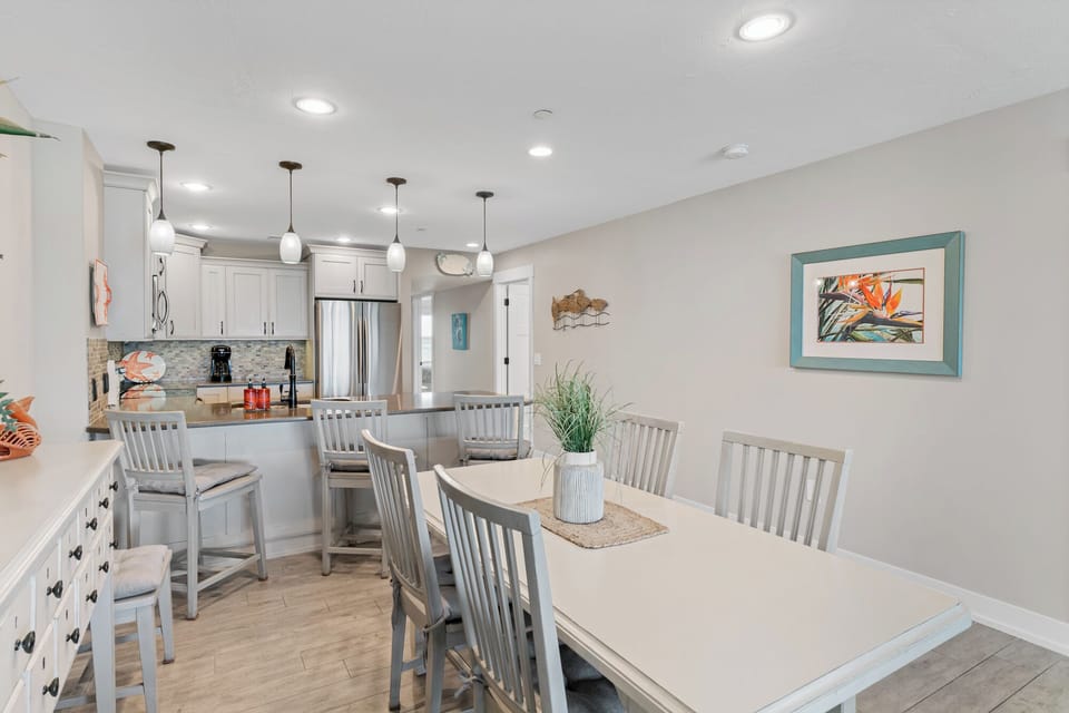 Dinning Room (2)