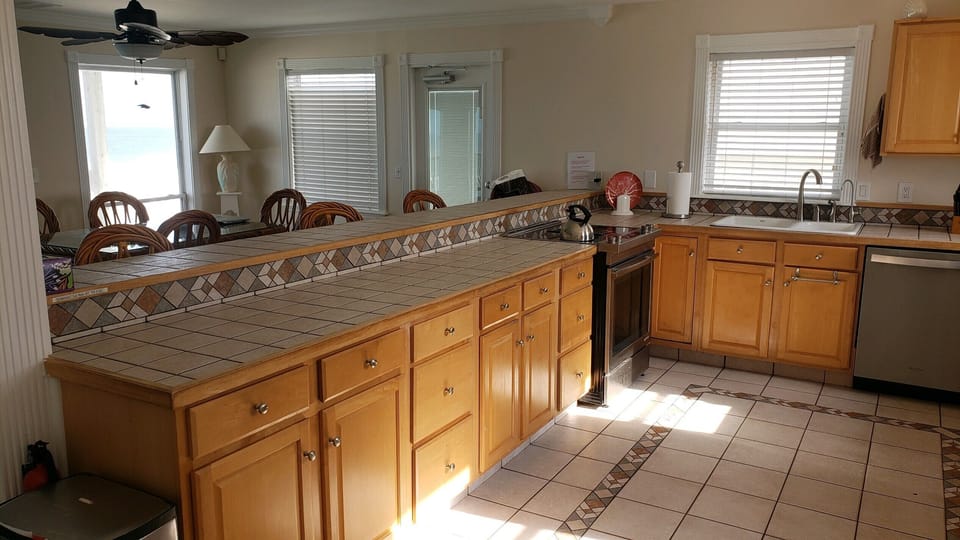 kitchen towards ocean