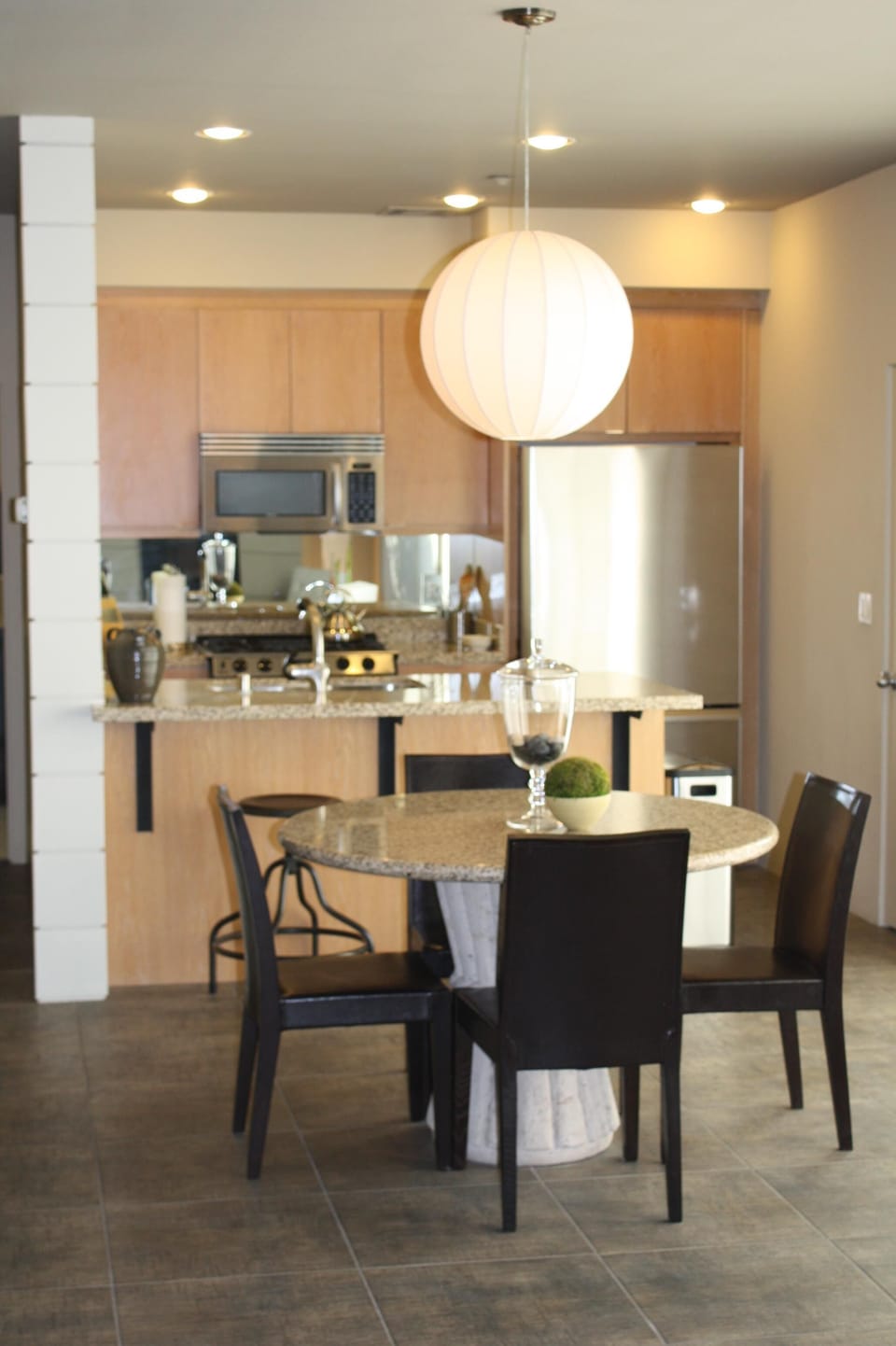 Dining/Kitchen