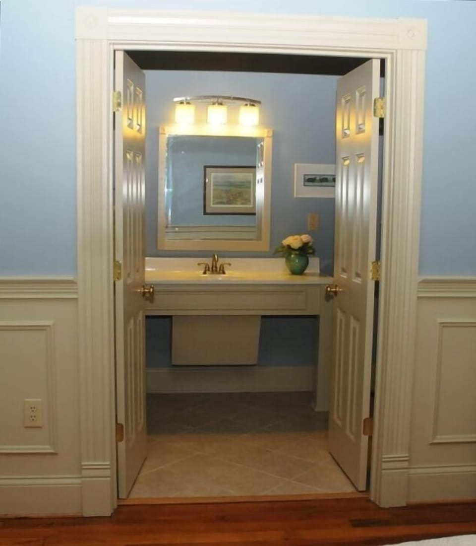 Master bathroom.