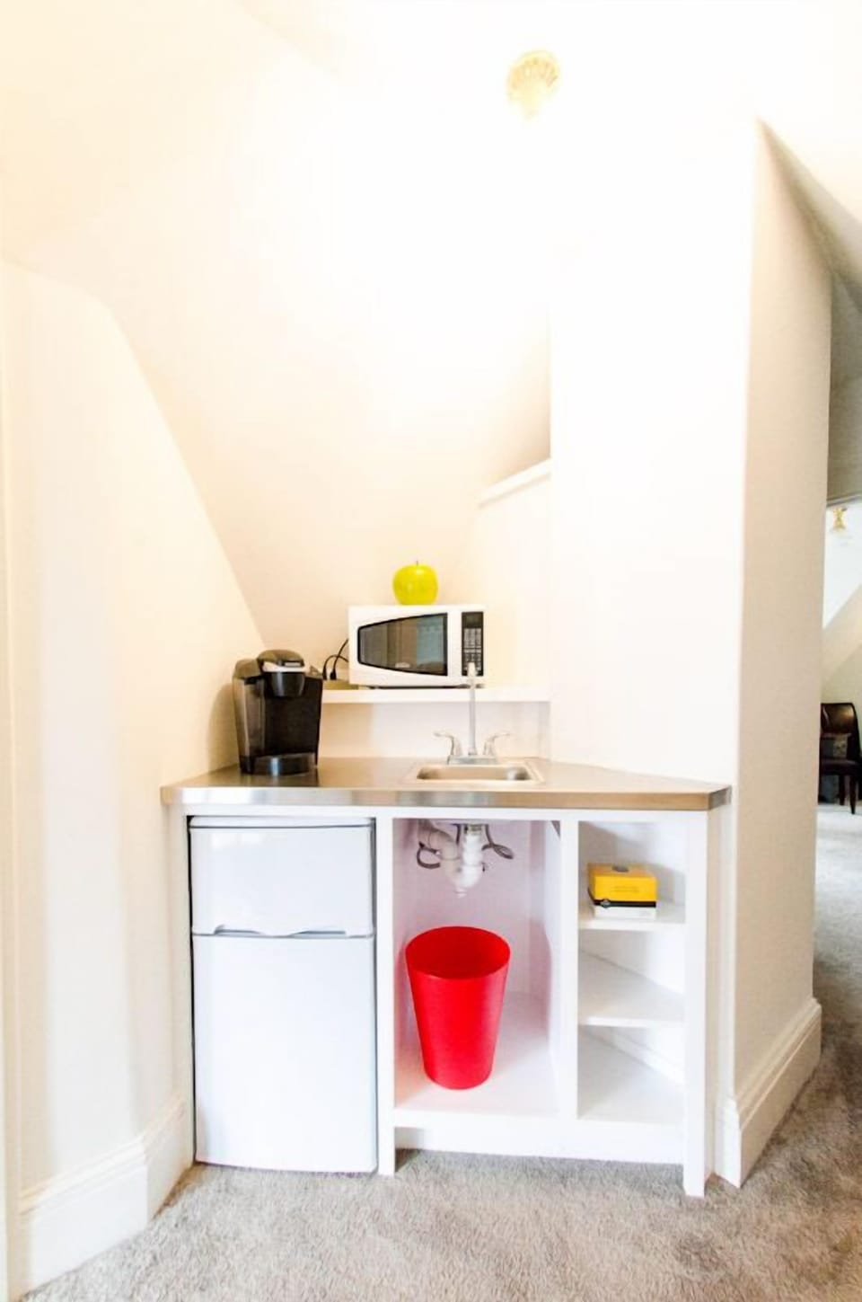 Apartment Kitchenette