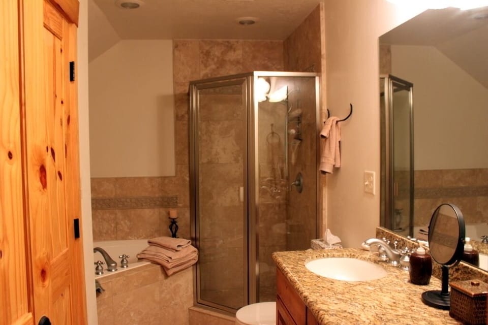 Second Floor Full Bath with Jetted Tub Off King Bed Suite