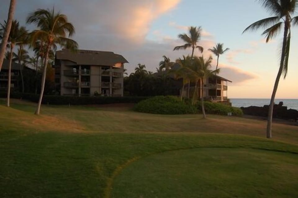 Evening light at Kanaloa
