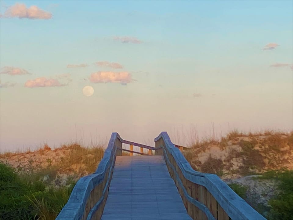 Moonrise over 12th Street