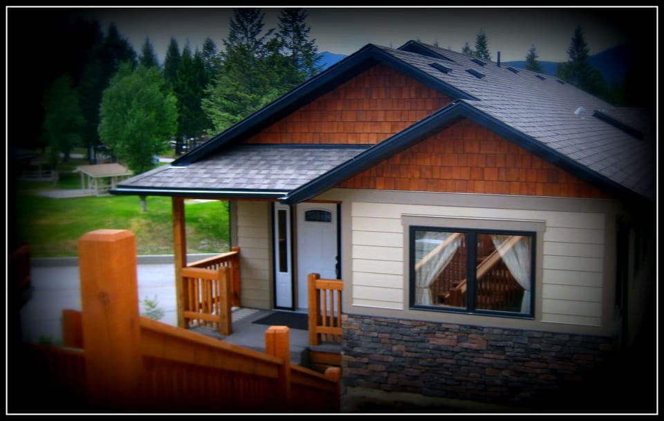Come and enjoy the mountain view and mountain air!