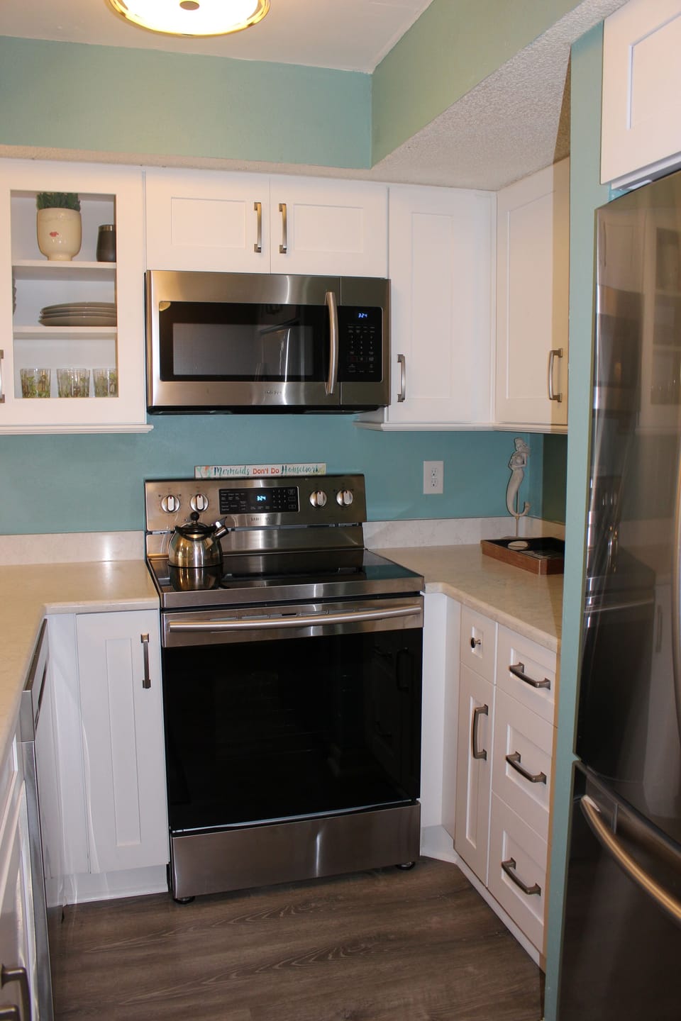 New stainless steel appliances 